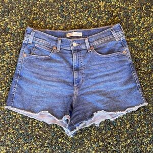 Signature Levi Strauss Blue Denim Shorts Size 31